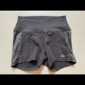 Alo Yoga Elevate Shorts XS